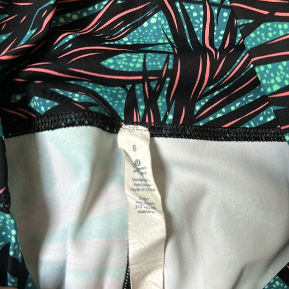 Lululemon printed leggings - Picture 4 of 5